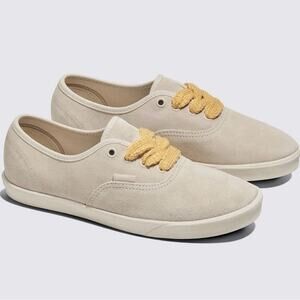 NEW Vans Authentic Beige Lowpro Fat Lace Yarrow Skate Shoes Women’s Size 9